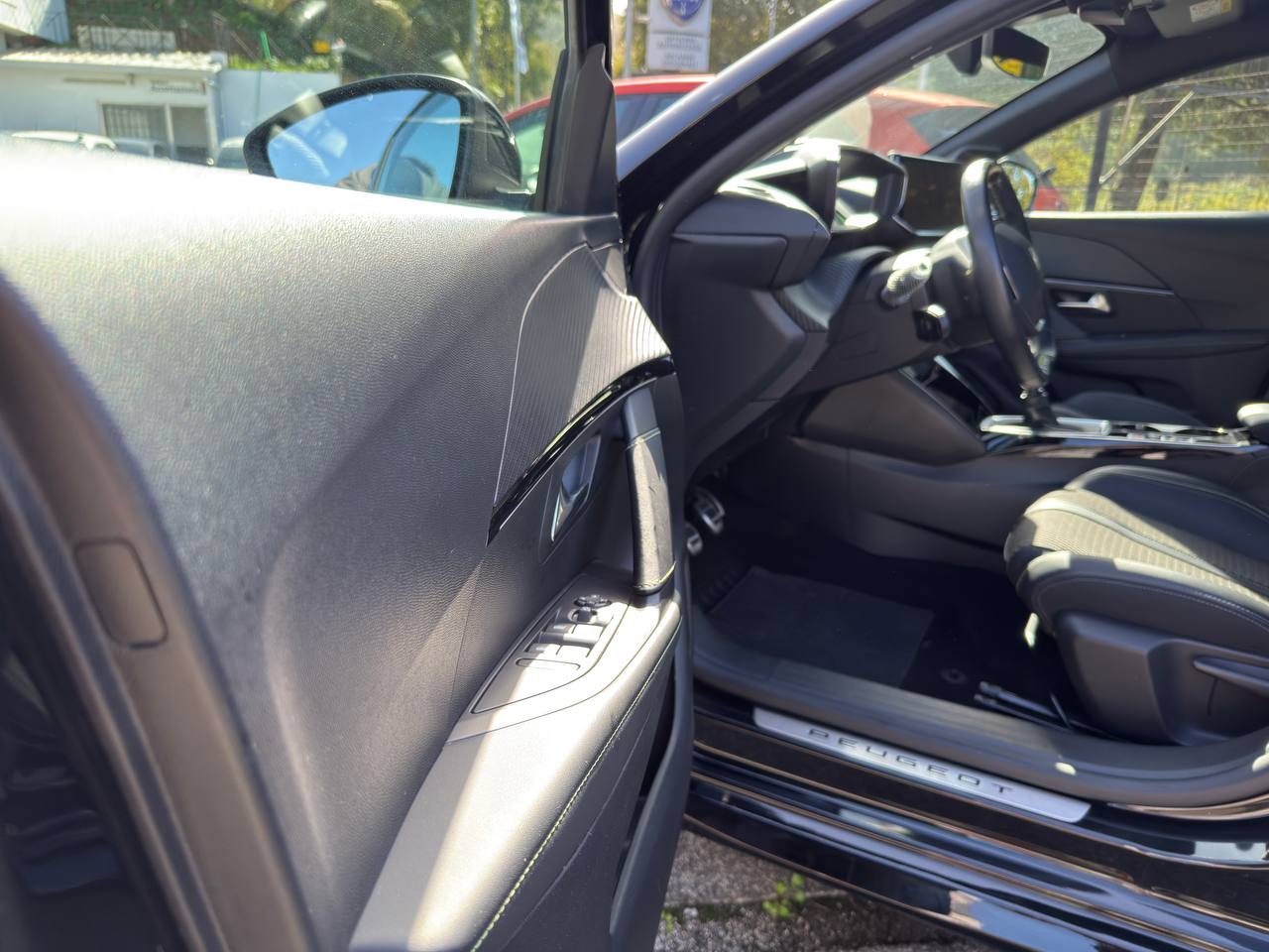 Peugeot - 208 GT