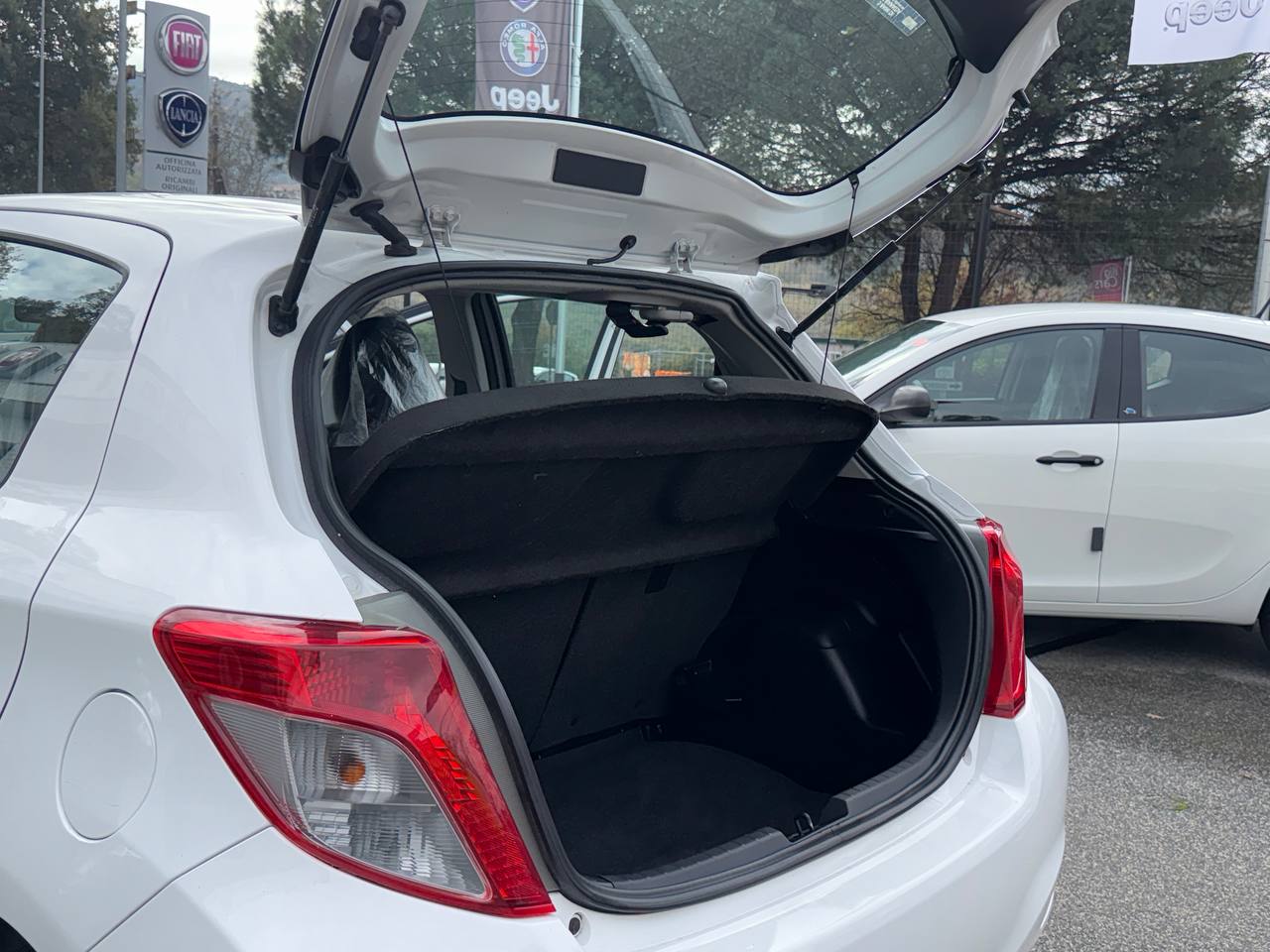 Toyota - Yaris Active