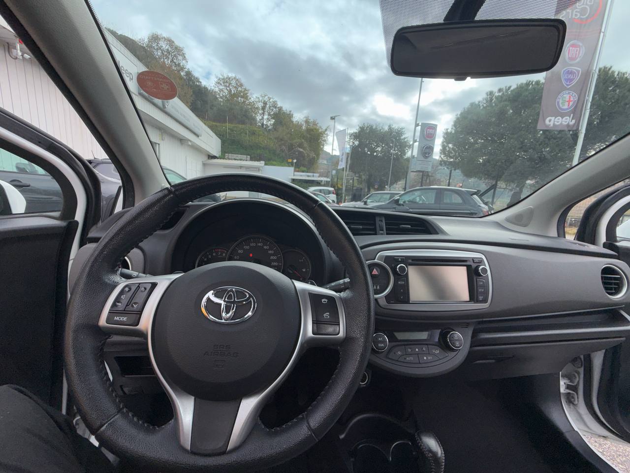 Toyota - Yaris Active