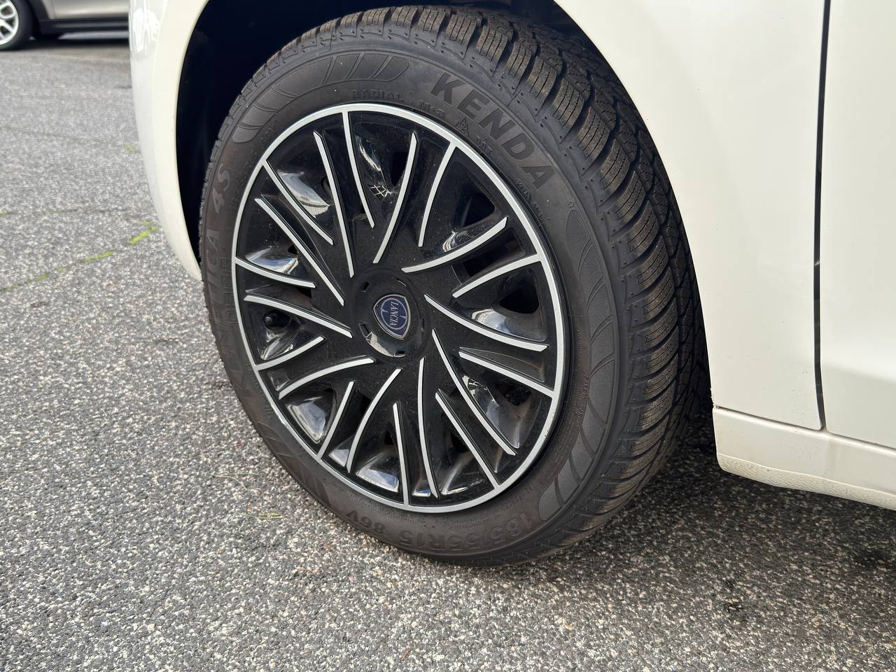 Lancia - Ypsilon SILVER