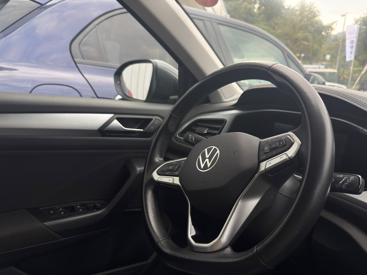 Volkswagen - T-Roc