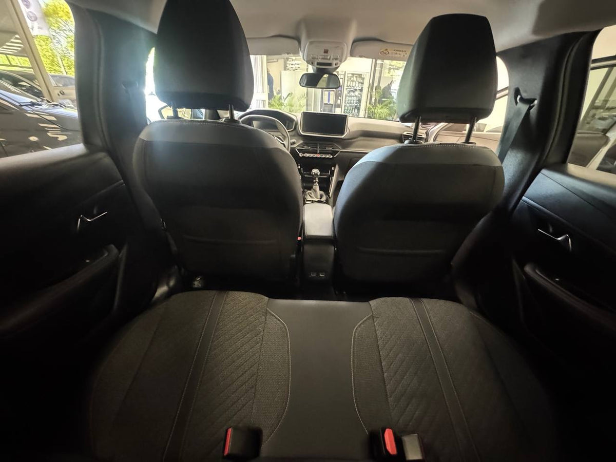 Peugeot 208 PureTech ALLURE