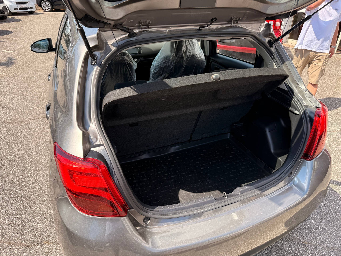 TOYOTA YARIS HYBRID ACTIVE