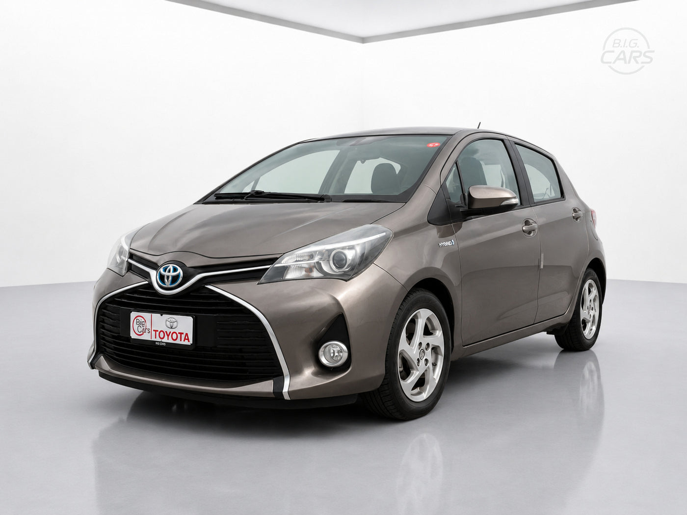 TOYOTA YARIS HYBRID ACTIVE