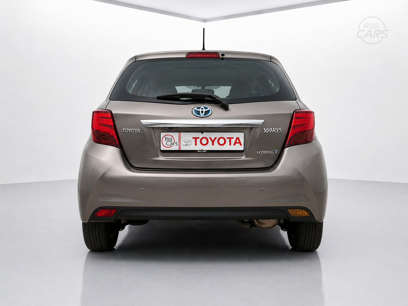 TOYOTA YARIS HYBRID ACTIVE