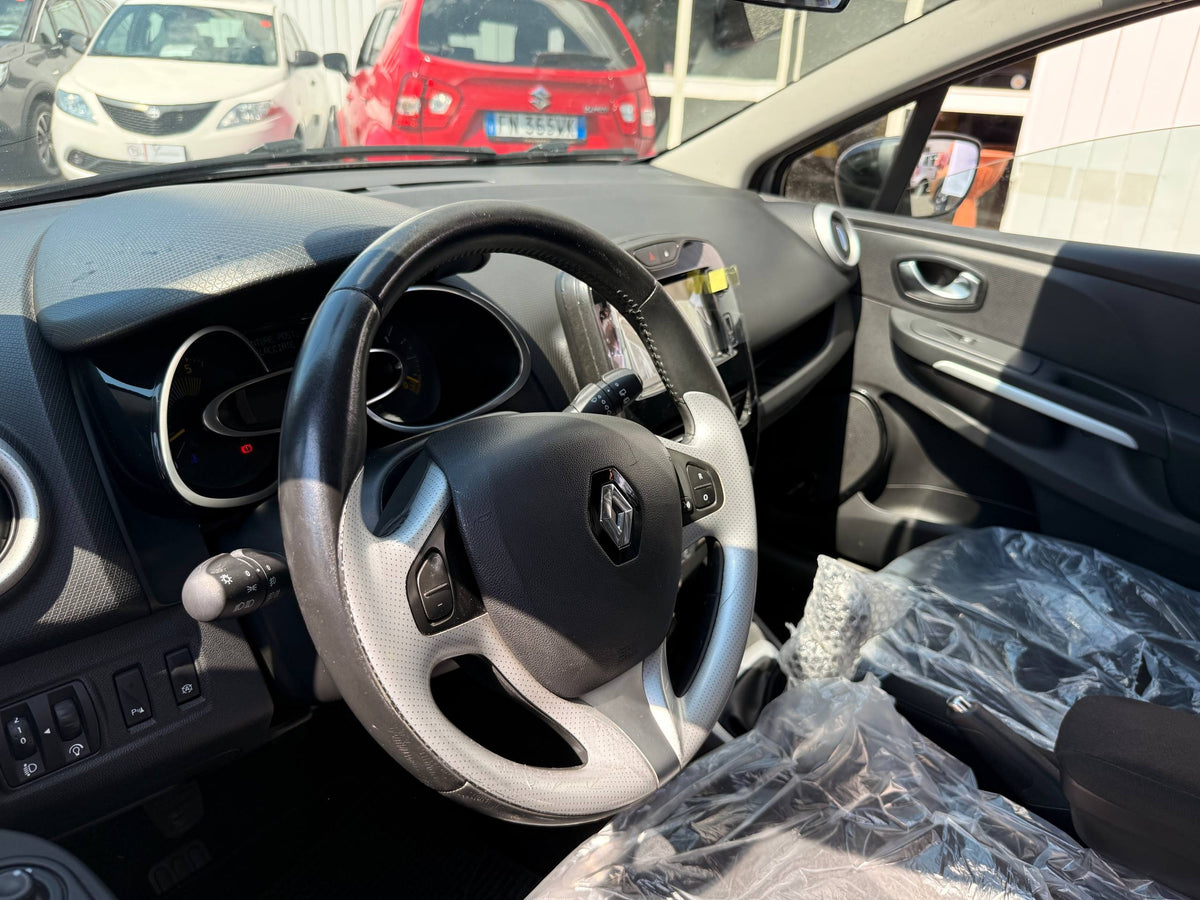 RENAULT CLIO 1.5 DCI DUEL