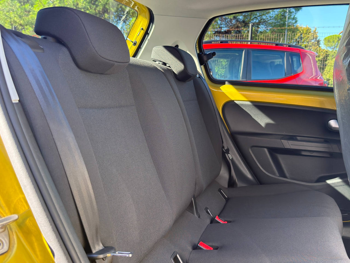 Volkswagen up! 1.0 BLACK STYLE