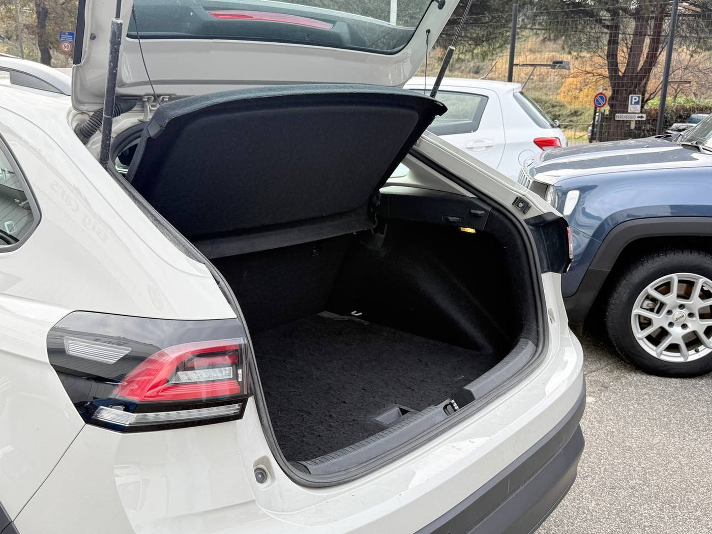 VOLKSWAGEN TAIGO LIFE