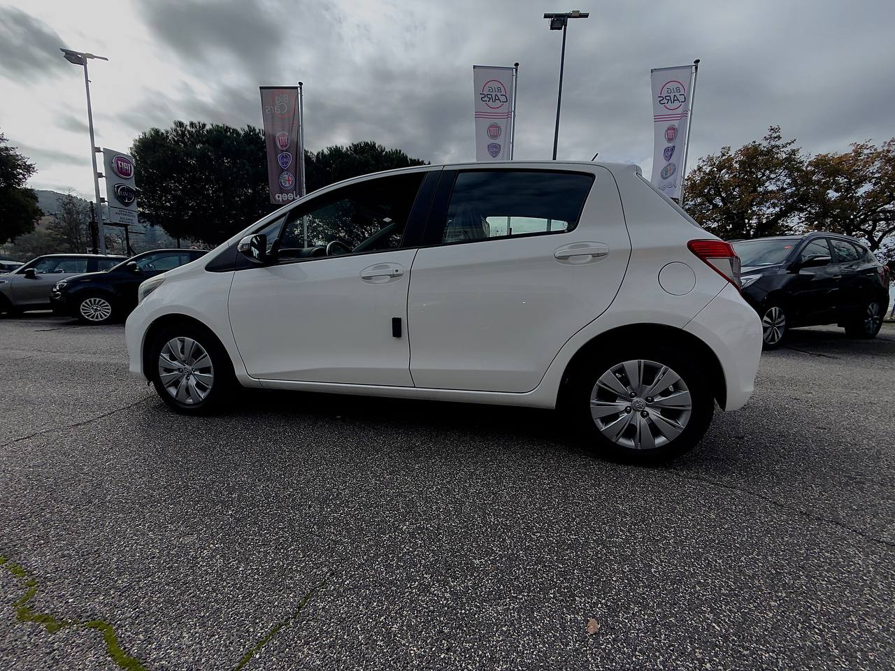 Toyota - Yaris Active