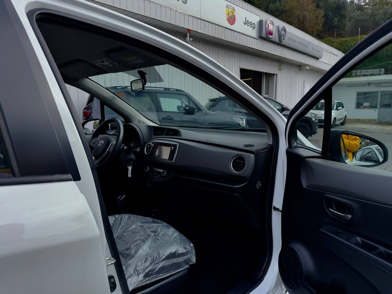 Toyota - Yaris Active
