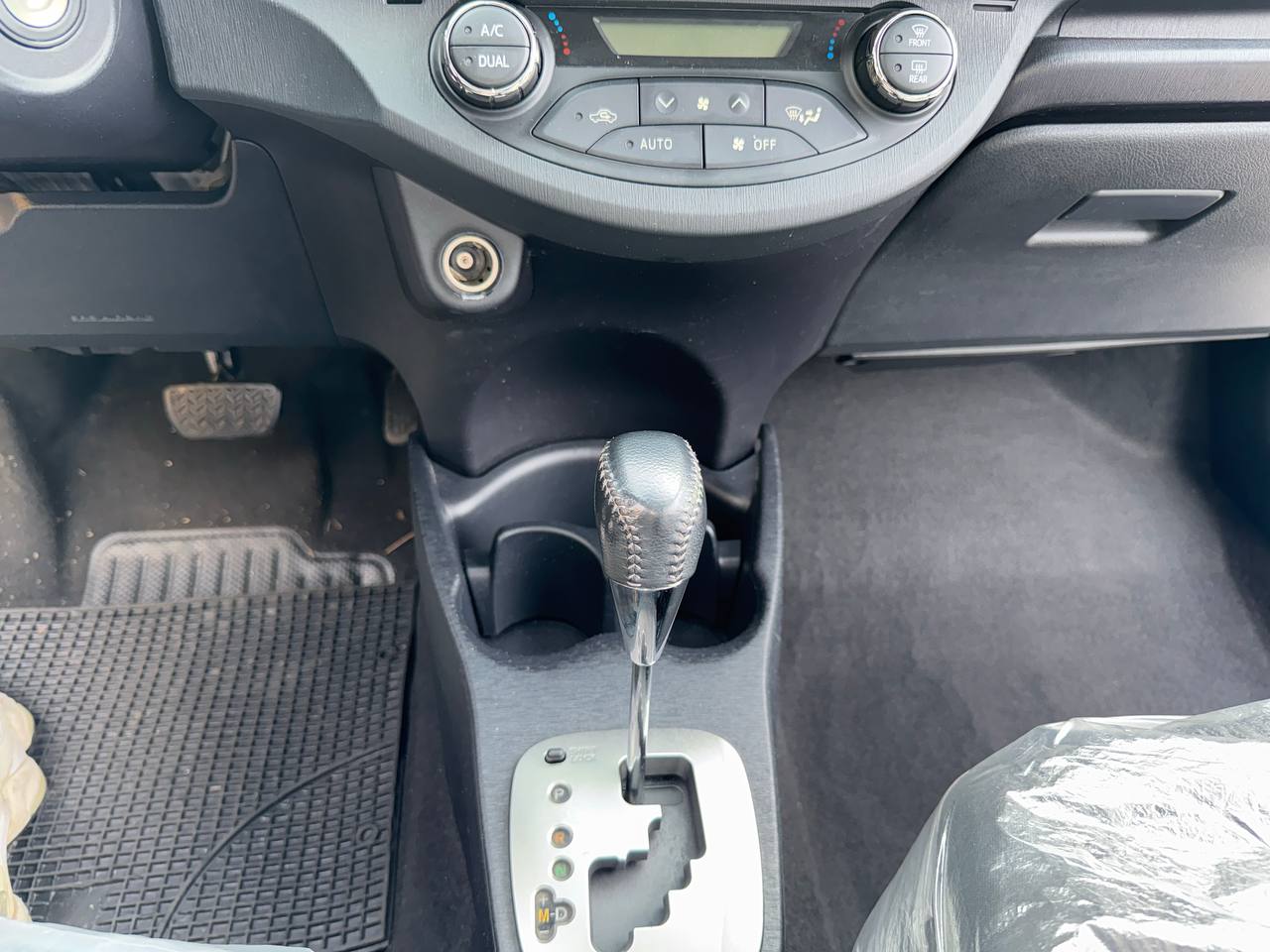 Toyota - Yaris Active