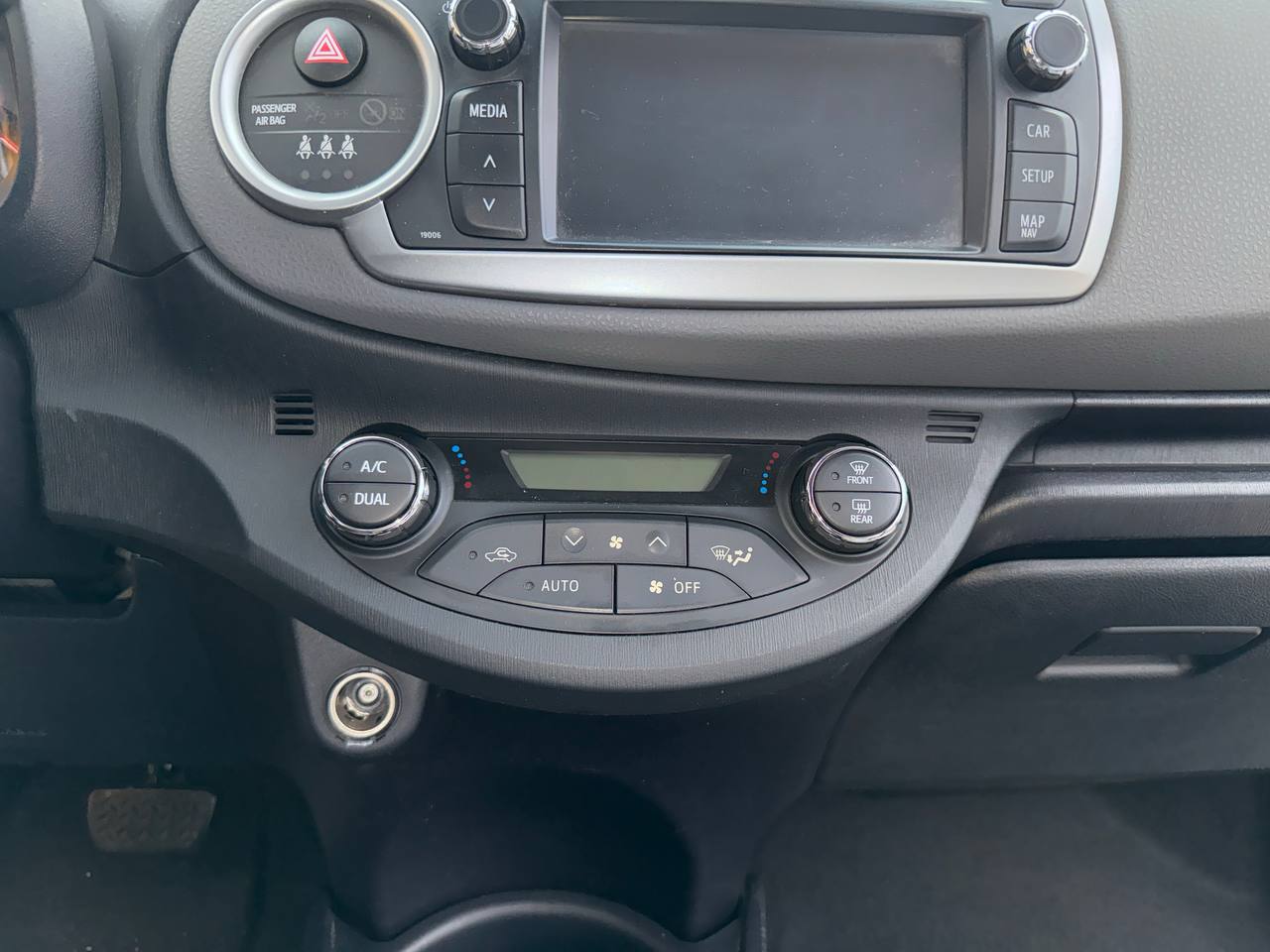 Toyota - Yaris Active