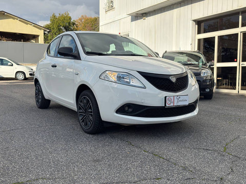 Lancia - Ypsilon SILVER
