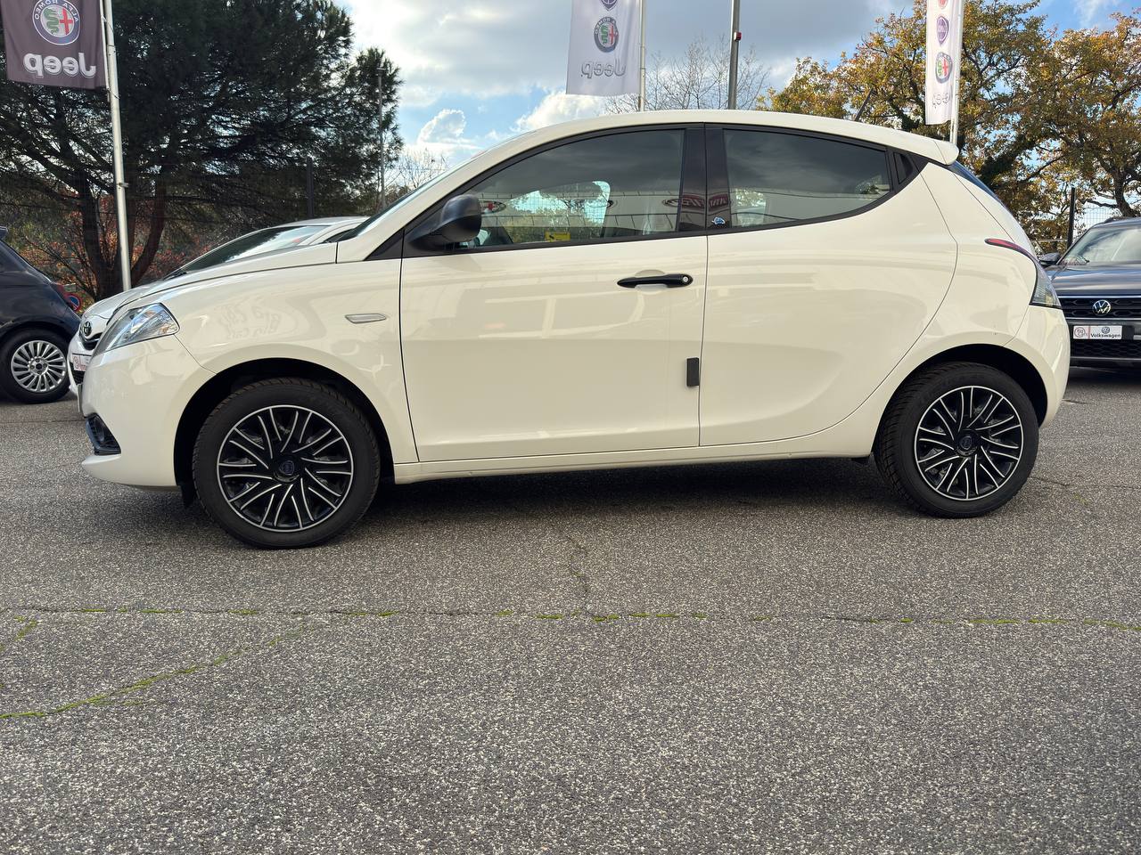 Lancia - Ypsilon SILVER