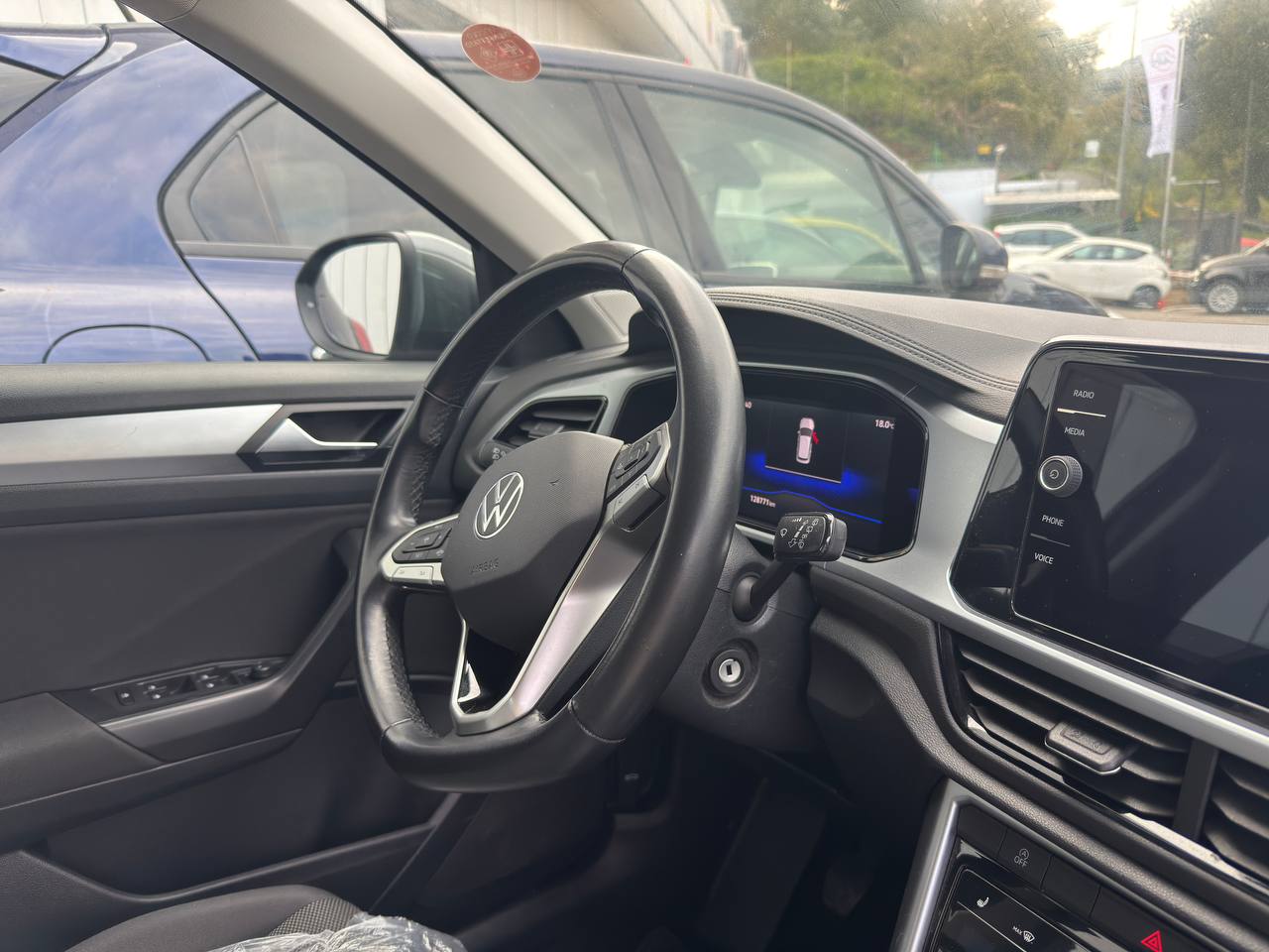 Volkswagen - T-Roc