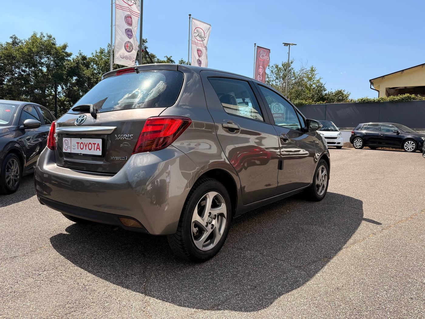 TOYOTA YARIS HYBRID ACTIVE