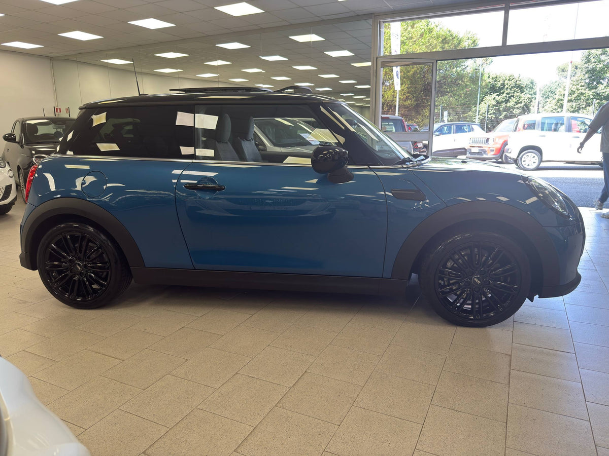 MINI COOPER 1.5 BUSINESS 3P
