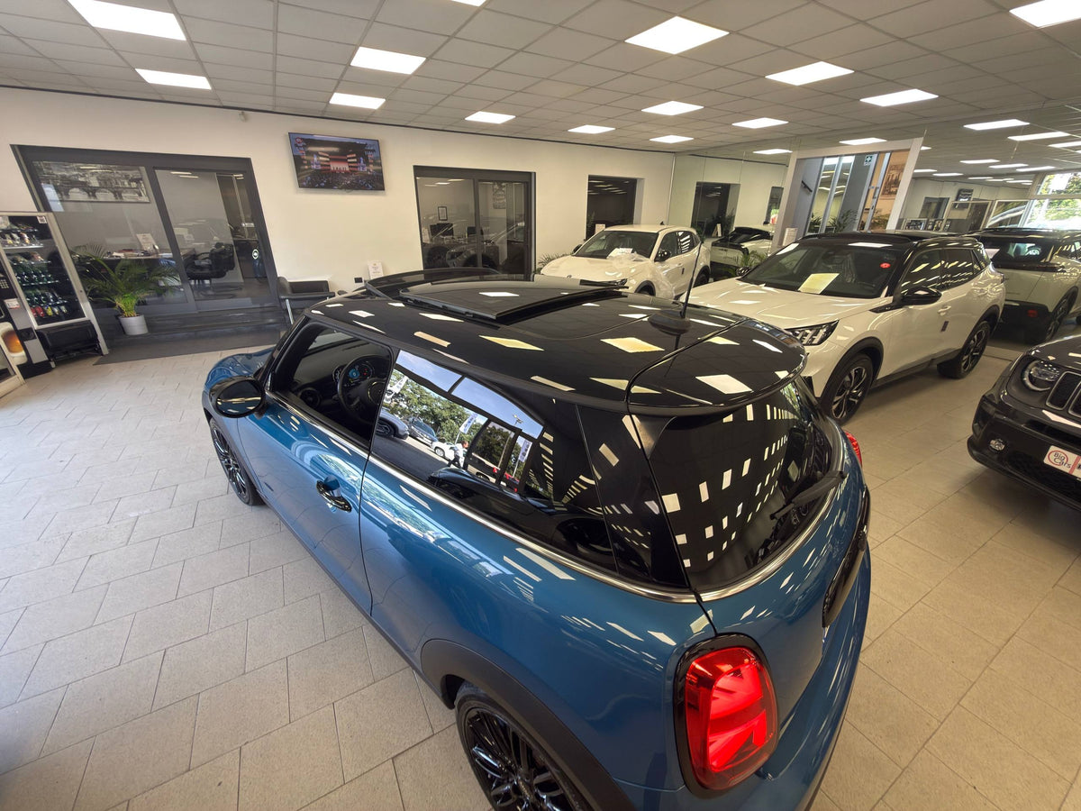 MINI COOPER 1.5 BUSINESS 3P