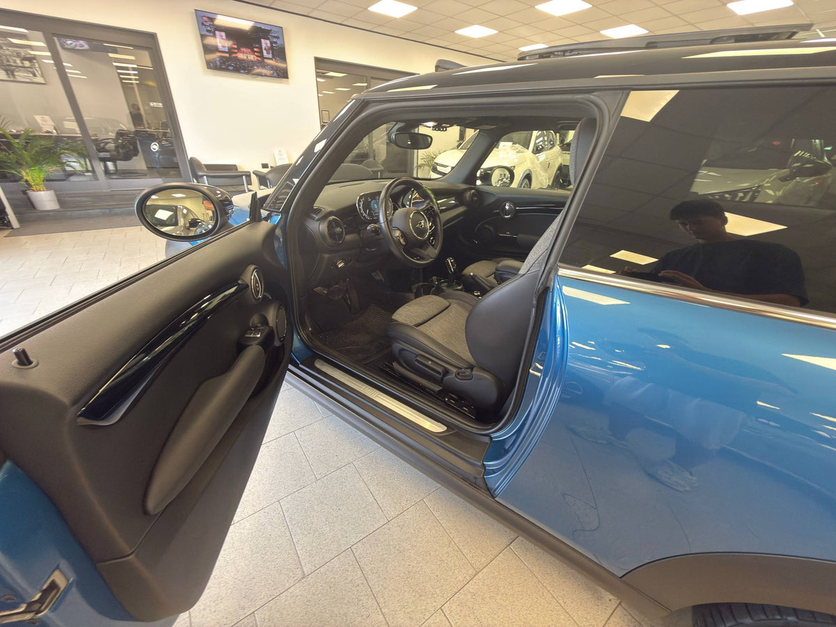 MINI COOPER 1.5 BUSINESS 3P