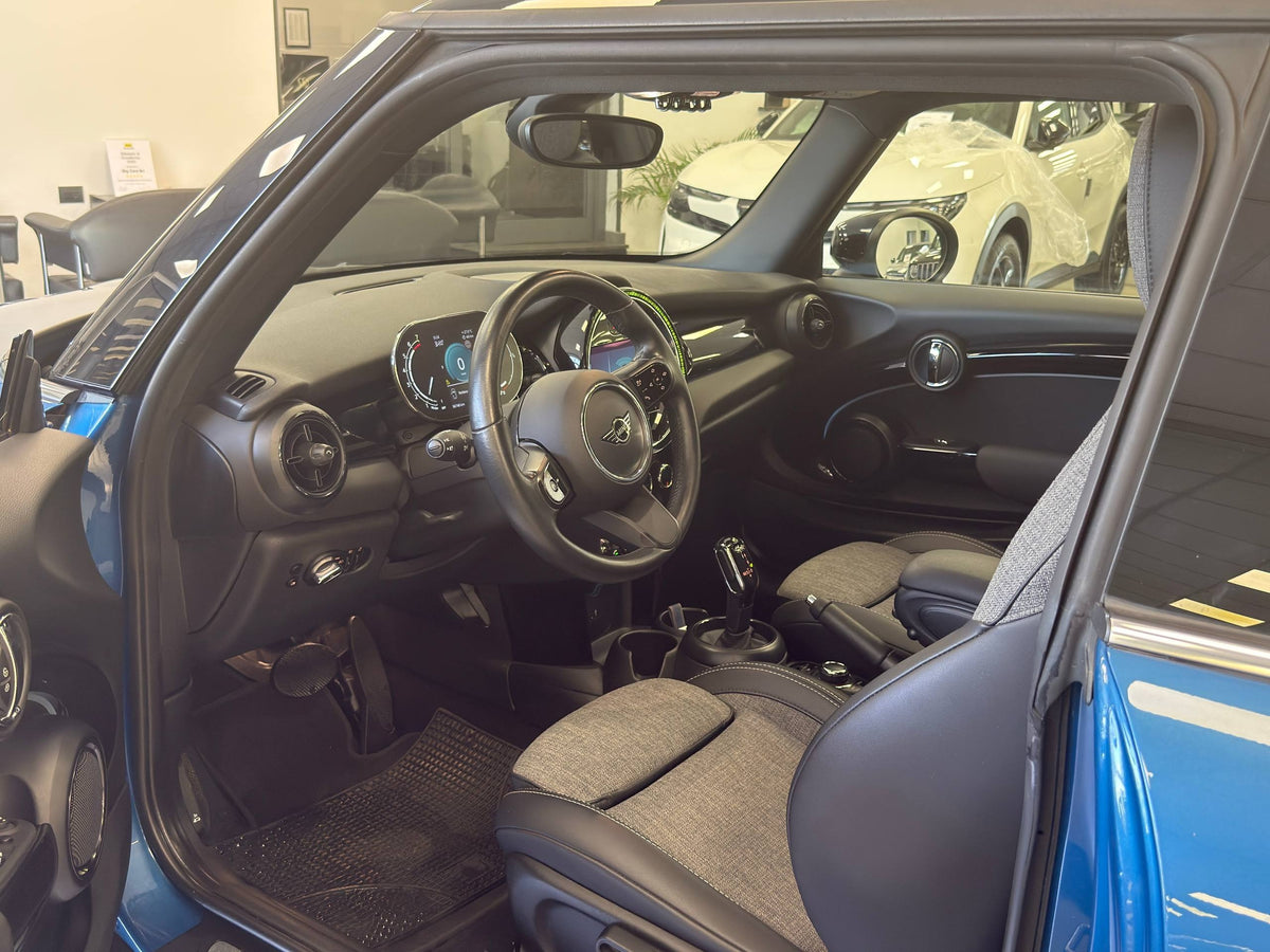 MINI COOPER 1.5 BUSINESS 3P