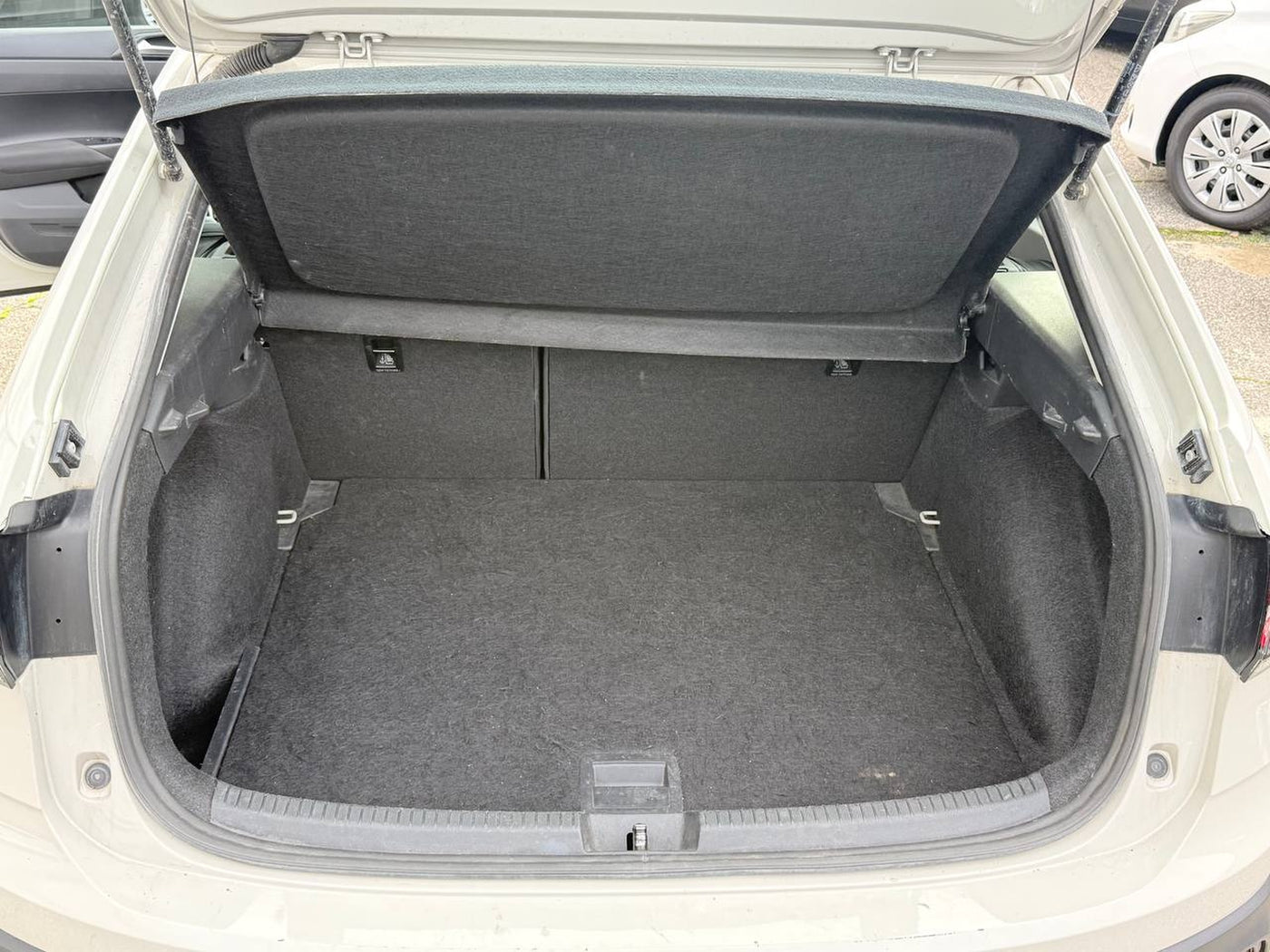 VOLKSWAGEN TAIGO LIFE